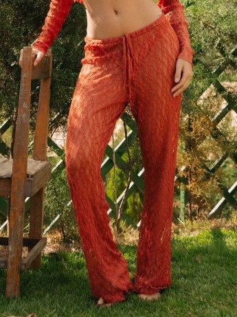 Margot — calça de renda terracota
